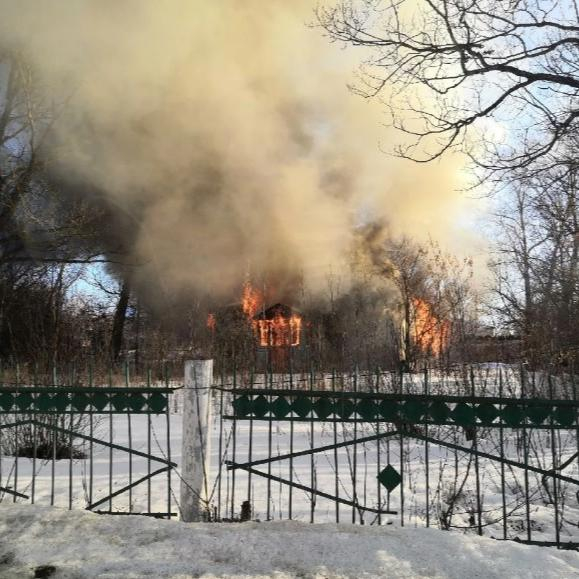 В Мордовии курящие второклассники сожгли здание бывшей туберкулезной больницы
