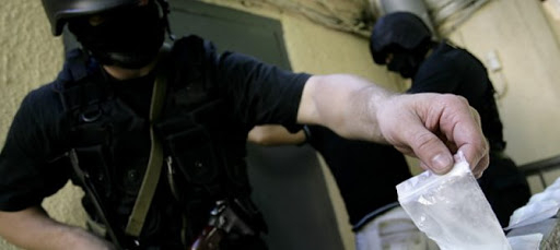 В Мордовии осудили бывшего полицейского, который заставил подростка подбросить наркотики