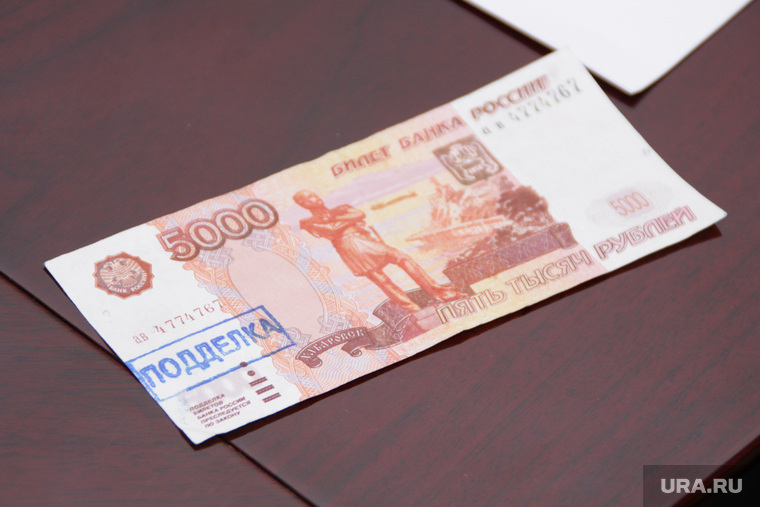 Житель Саранска попытался заплатить за квартиру фальшивой банкнотой
