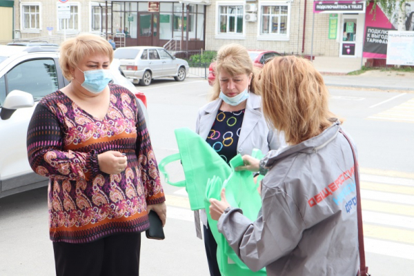 Активисты ОНФ подарили жителям Мордовии 20 экологичных сумок