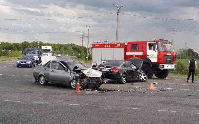 В Саранске в ДТП с участием двух автомобилей пострадала девушка