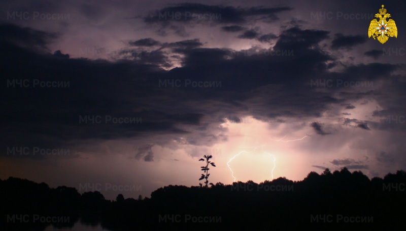 В Мордовии объявлено оперативное предупреждение на 1 июля из-за грозы