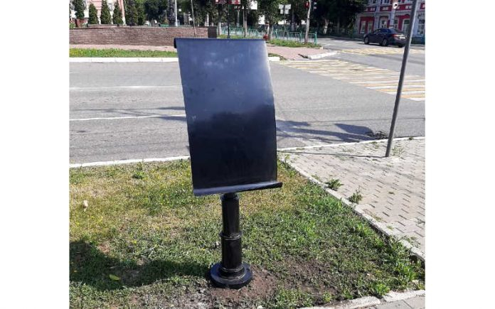 На улицах Саранска появились неопознанные объекты, жители пытали угадать их предназначение