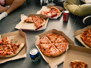 Жительница Саранска при заказе пиццы с сайта-двойника лишилась десяти тысяч рублей с карты