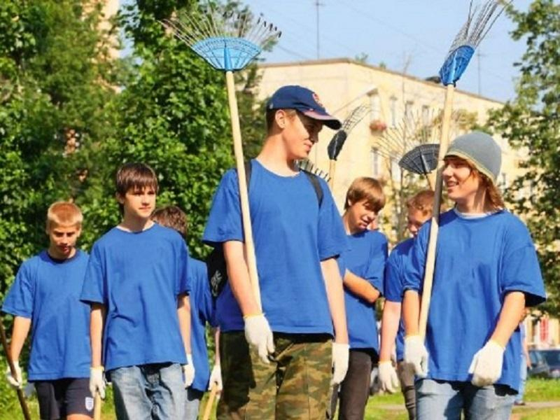 В Мордовии создали три тысячи рабочих мест для подростков в рамках акции «Трудовое лето»