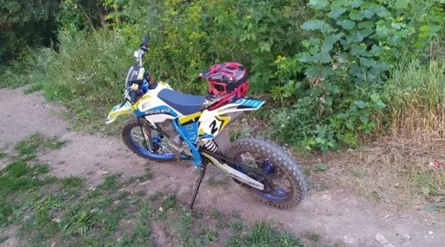 В Рузаевке 14-летний подросток без прав пострадал при падении с мотоцикла