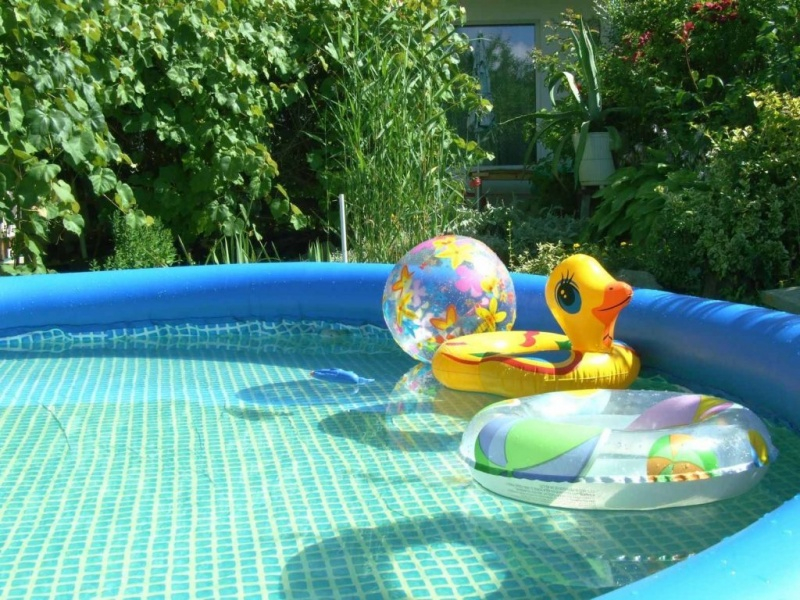 В Мордовии ребенок чуть не утонул, купаясь в надувном бассейне