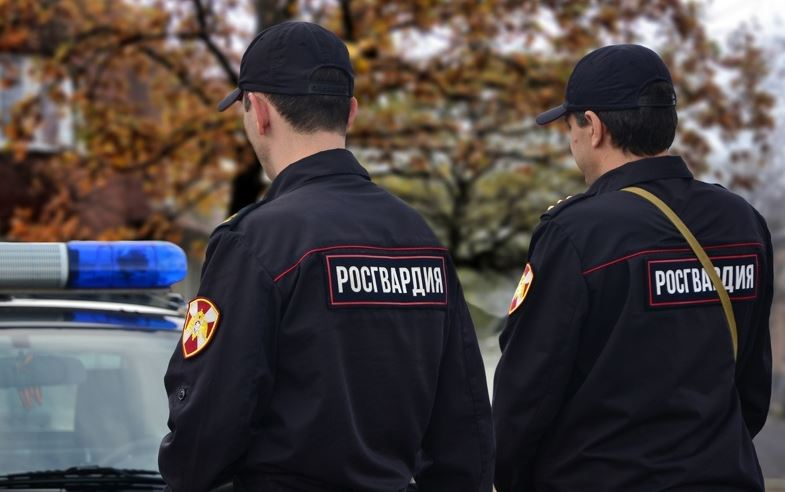 В Саранске сотрудники Росгвардии задержали жителей Московской области за кражу из магазина