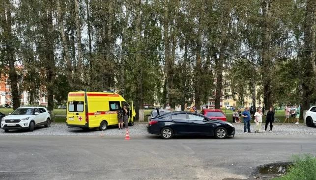 В Саранске госпитализировали 8-летнего велосипедиста сбитого в Октябрьском районе