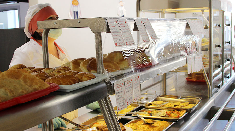 Школьников из малообеспеченных семей в Мордовии не кормили обедами