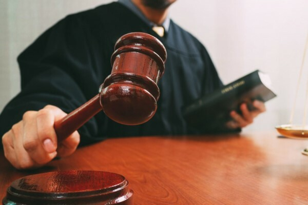 В Мордовии суд отправил адвоката-мошенника под домашний арест