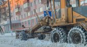 В Саранске более 100 рабочих чистят остановки и тротуары от снега