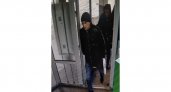 В Саранске ищут пару, похитившую из банкомата почти 20 тысяч рублей