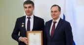 Глава Мордовии наградил Алексея Ларькина почетным знаком