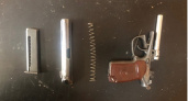 Житель Саранска прострелили ногу приятелю из подарочного пистолета 
