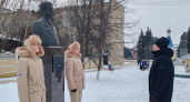 В Рузаевке состоялась церемония возложения цветов к бюстам героев Советского Союза и России