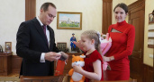 Второклассница из Саранска встретилась с главой Мордовии Артёмом Здуновым
