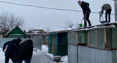 В Инсарском районе студенты техникума убрали снег у дома бойца СВО