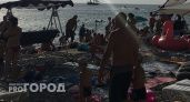 "Купаться невозможно, будете лишь сидеть на берегу": Черное море преподнесло неприятный сюрприз отдыхающим
