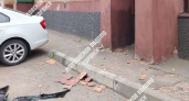 Жители Саранска заметили обрушение фасада