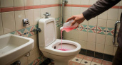 Этот способ прочистки труб в туалете оставит сантехников без работы: вот что надо залить на ночь, чтоб нечистоты растворились и запах ушел 