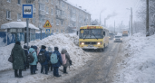 В Саранске снежные завалы мешают школьному автобусу забирать детей