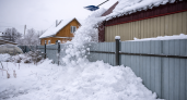 Снег в чужой огород: в Рузаевке соседи не поделили сугробы