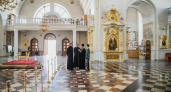 В Кафедральном соборе Святого праведного воина Феодора Ушакова завершается покраска алтаря: визит митрополита Зиновия