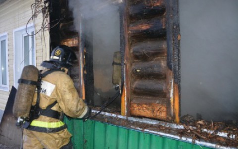 Пожар в селе Красное Сельцо мог возникнуть из-за детской шалости