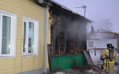 Страшное ЧП: в Рузаевке на пожаре погибли две сестры трех и четырех лет