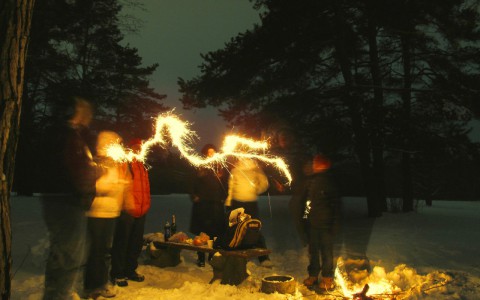 Жители Саранска в Старый Новый год сожгли кучи ненужных вещей (фото)