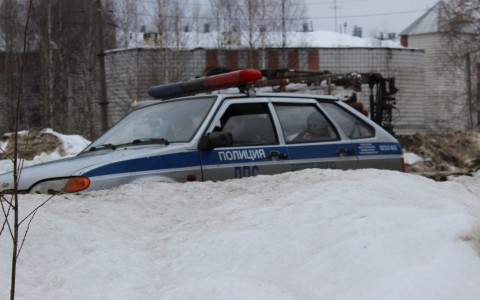 Житель Мордовии не заметил едущий рядом с ним КамАЗ