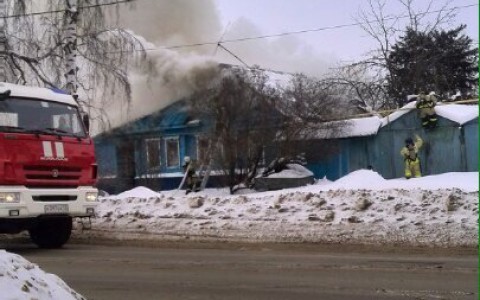 На Цыганском сгорел дом