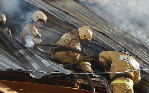 В Мордовии за сутки сгорели баня и жилой дом