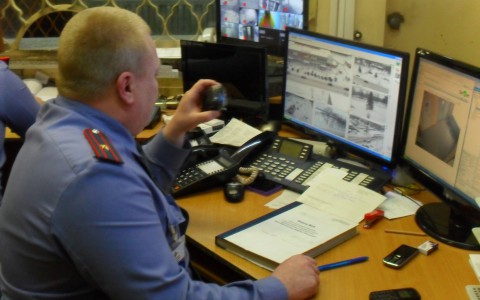 Молодая девушка пытается сбежать из Мордовии