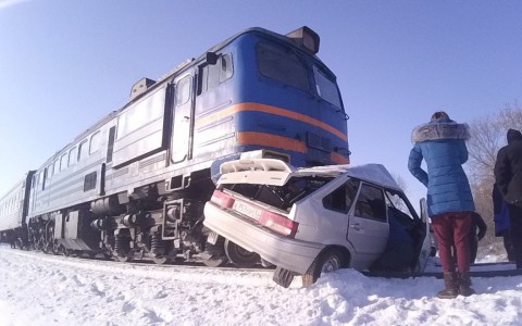 В Мордовии машина попала под поезд (фото)