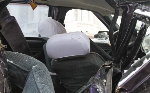 В Мордовии водитель слетел в кювет, угробил пассажира и сбежал