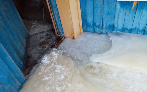 В Мордовии из-за талых вод утопает половина села