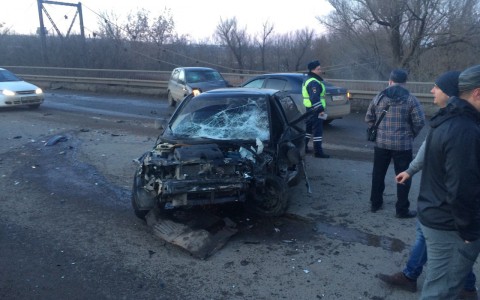 При столкновении пяти автомобилей в Саранске пострадали два человека