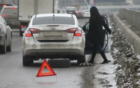 В Мордовии автоледи спровоцировала тройное ДТП