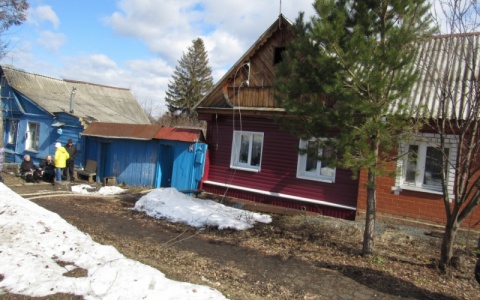 В Саранске прохожие вынесли из горящего дома пожилого инвалида (фото)