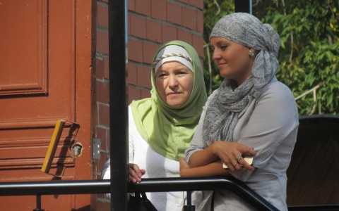 Суд не разрешил мордовским учительницам носить мусульманские платки