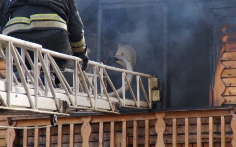 В Мордовии при пожаре в жилом доме погибли два человека