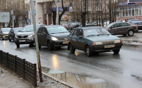 В Саранске водитель сбил девушку, переходившую дорогу на красный свет