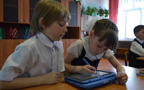 В Мордовии сотрудники полиции рассказали школьникам о правилах безопасности дорожного движения