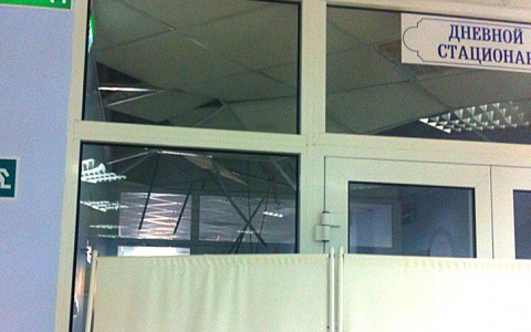 В Саранске в детской поликлинике номер три обвалился потолок