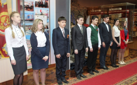 К 9 Мая юным жителям Мордовии торжественно вручили первые паспорта