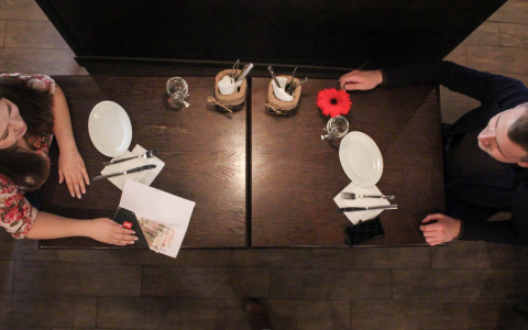 Гороскоп на 23 мая: одному из знаков подарят эмоции романтические свидания