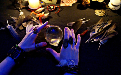 В Мордовии пенсионерка отдала за «рекомендации» целителя почти 94 тысячи рублей