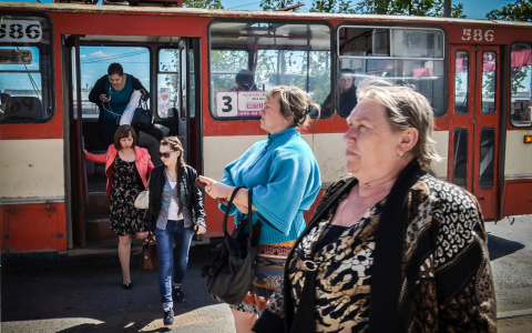 В Саранске в очередной раз пенсионерка упала в автобусе